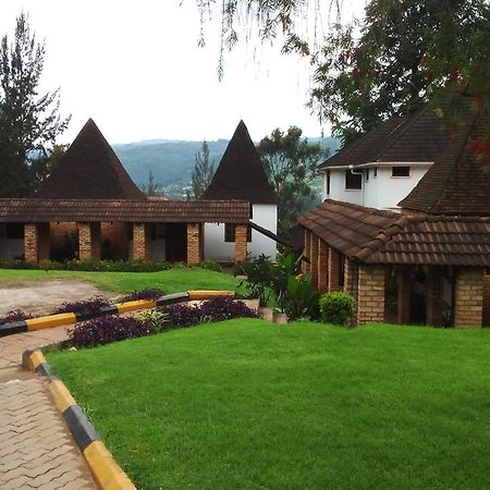 White Horse Inn Kabale Dış mekan fotoğraf