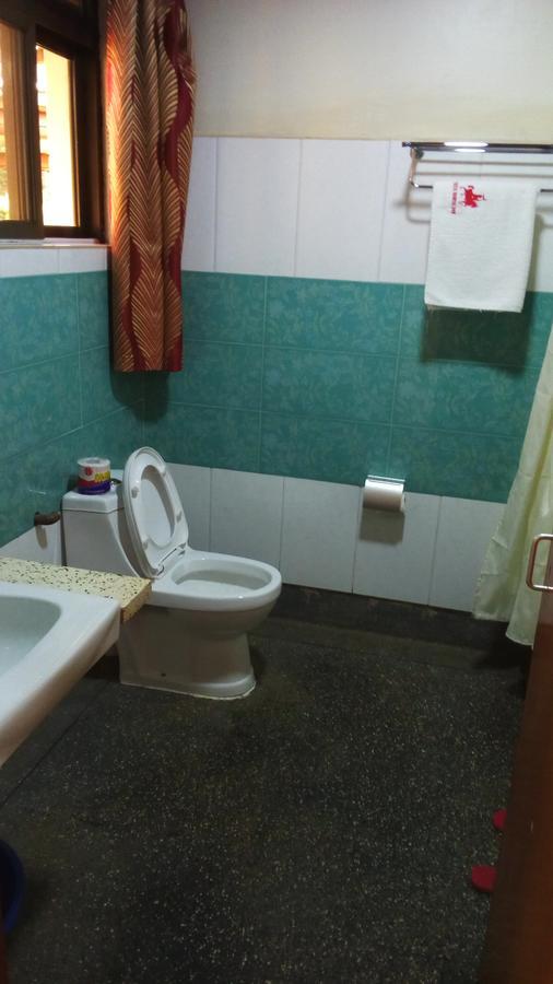 White Horse Inn Kabale Dış mekan fotoğraf