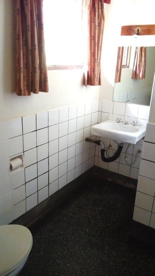 White Horse Inn Kabale Dış mekan fotoğraf