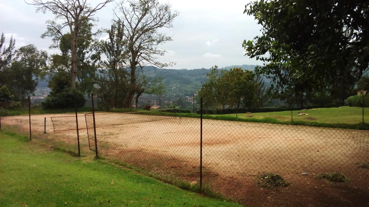White Horse Inn Kabale Dış mekan fotoğraf