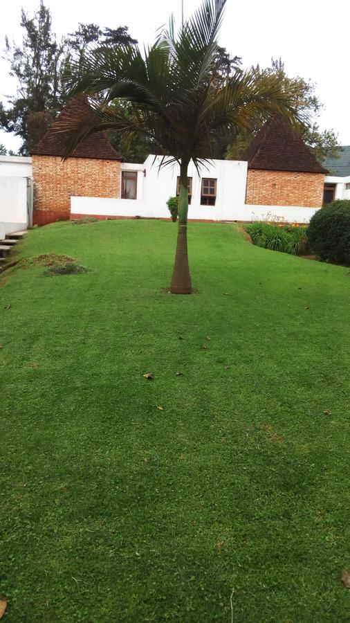 White Horse Inn Kabale Dış mekan fotoğraf