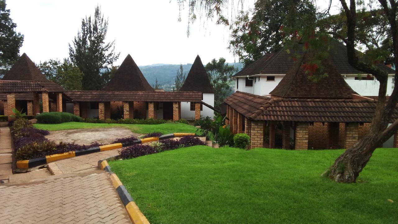 White Horse Inn Kabale Dış mekan fotoğraf