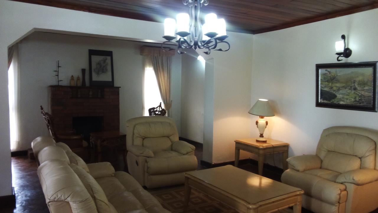 White Horse Inn Kabale Dış mekan fotoğraf