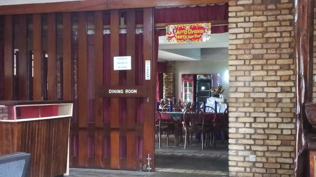 White Horse Inn Kabale Dış mekan fotoğraf