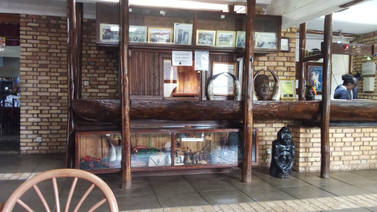 White Horse Inn Kabale Dış mekan fotoğraf