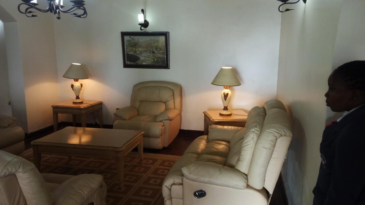 White Horse Inn Kabale Dış mekan fotoğraf