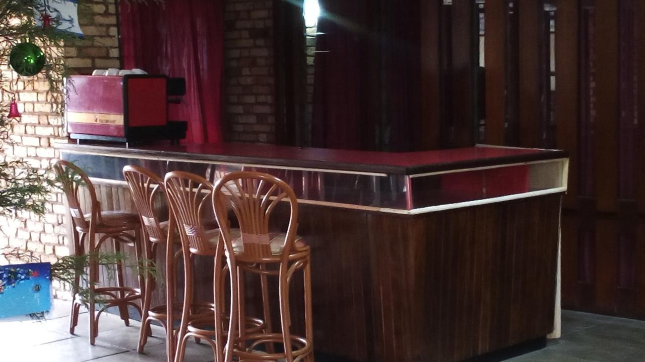 White Horse Inn Kabale Dış mekan fotoğraf