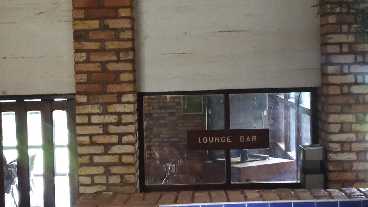 White Horse Inn Kabale Dış mekan fotoğraf